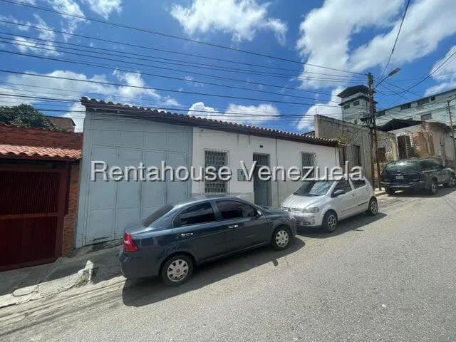 Casa en venta - $230k