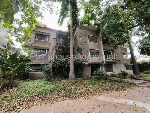 Vendo Terreno Completo De 1,421.75 Mts, Con Edificación De 6 Apartamentos Entre 145 Mts, Y 165 Mts, Cada Uno: Potencial De Desarrollo Premium Las Mercedes !! Lo