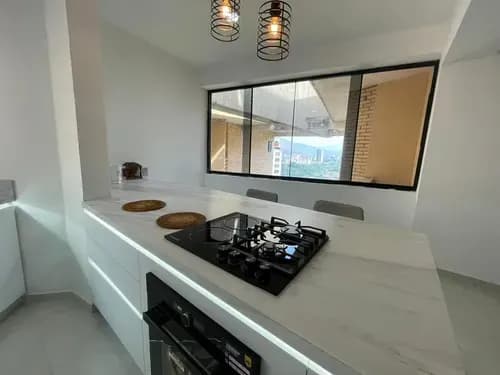Apartamento En Alquiler Urbanizacion Trigaleña Baja Residnecias Mantova Vaklencia. St