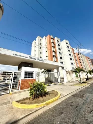 Se Vende Comodo Apartamento Con Piscina Piso Bajo En Mañongo