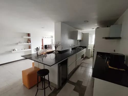 Bello Apartamento En Alquiler En La Urb Agua Blanca, Cercano A Comercios Y Servicios. Condominio Cerrado Con Vigilancia 24 Hrs, Doble Tanque De Agua Y Planta Electrica Areas Comunes.