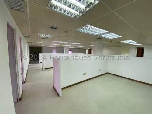 Oficinas En Alquiler En 5 De Julio Yh