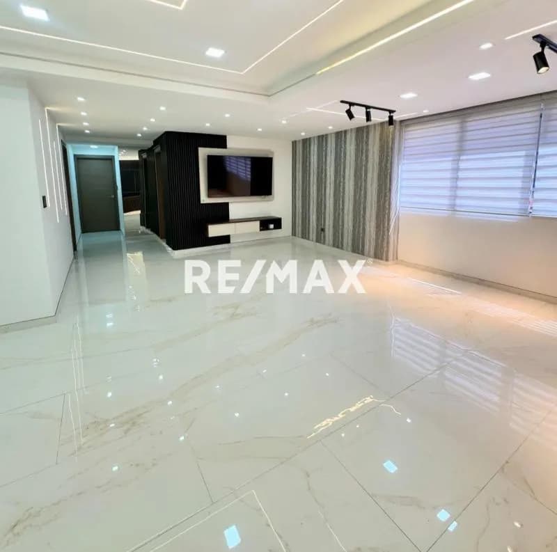 Moderno Apartamento en Venta, Urbanización La Soledad.