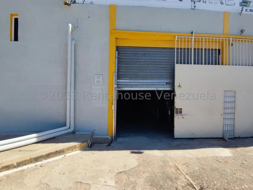 Comercial (Galpon - Deposito) en Alquiler en Centro, Falcon