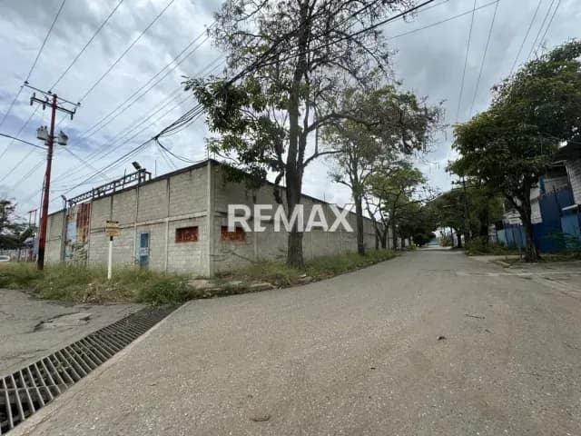 Venta de Galpón Zona Industrial La Quizanda Valencia