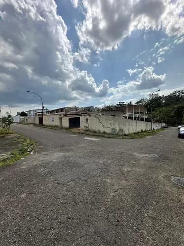 Casa En Venta Apdc Ppal, Urb Altos De Pirineos San Cristóbal Mg600