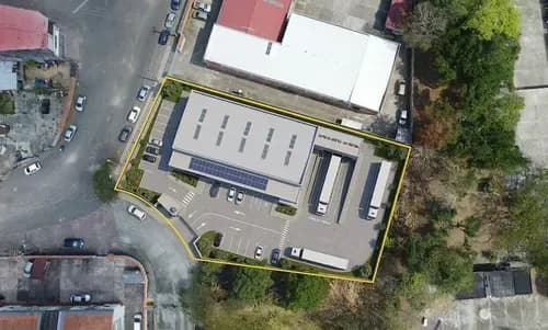 Terreno De Oportunidad La Guayana San Cristobal Tachira Ubicación Estratégica Totalmente Plano Permite Edificar Galpones, Edificios, Uso Comercial, Residencial