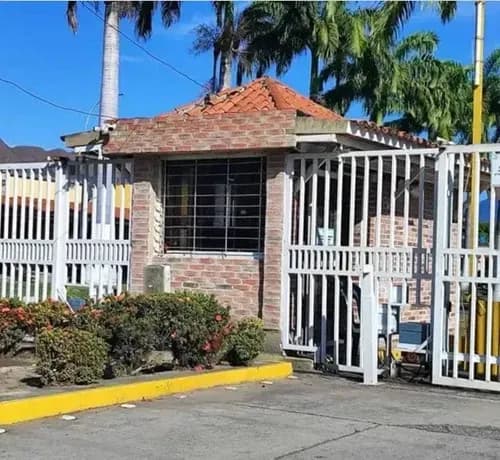 Jv Aprovecha Gran Oportunidad De Inversión! En Venta Towhouse En Los Jarales San Diego Oferta