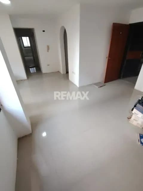APARTAMENTO URB. SAN JACINTO