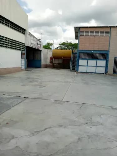 Se Vende Galpón Comercial En Autopista Charallave - Ocumare 2000m2 T Y 1200m2c 3ofi 2b 360.000 Solo Cliente Directo Jg