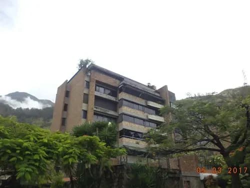 Cv Apartamento En Venta En Los Chorros Yf 26-11151