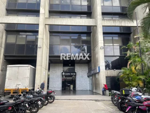 OFICINA 90 mts CENTRO PARIMA EN ALQUILER