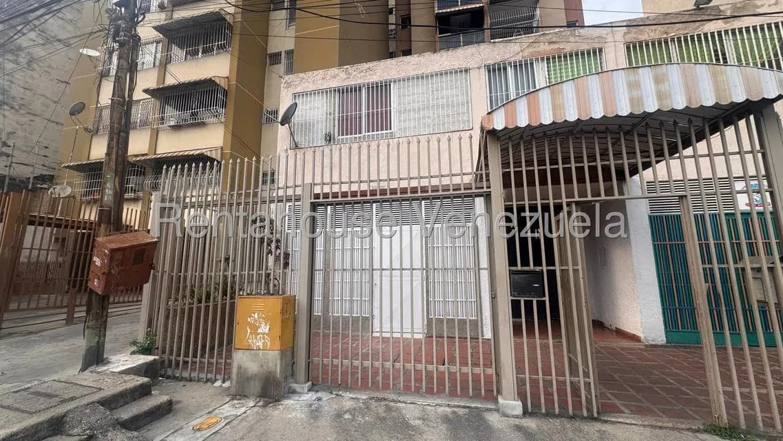 Apartamento (Duplex) en Venta en Parroquia Altagracia, Distrito Metropolitano
