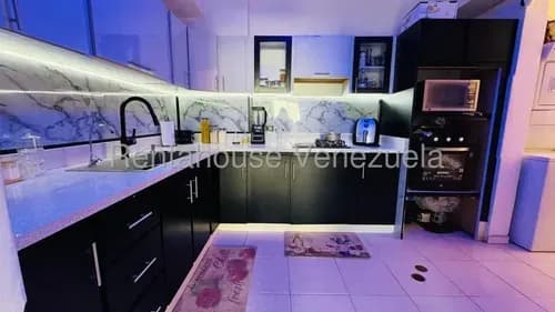 Apartamento En Venta Urb San Jacinto Resd Ambar I Maracay 26-16547 Avel