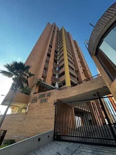 Se Alquila En Urb. Las Chimeneas A Estrenar! Penthouse De Lujo En Residencias Altos Del Tepuy. Amplia Sala-comedor, Cocina Totalmente Equipada, Planta 100% . Rg