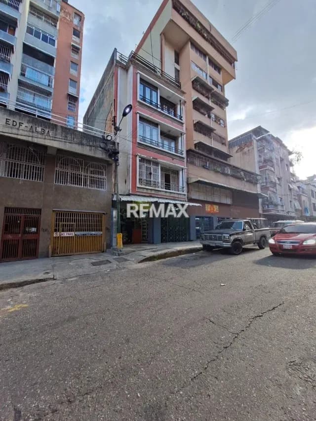 LOCAL EN ALQUILER EN SAN JOSE PB (ENTRE LA AVENIDA PANTÉON Y LA AVENIDA FUERZAS ARMADAS)