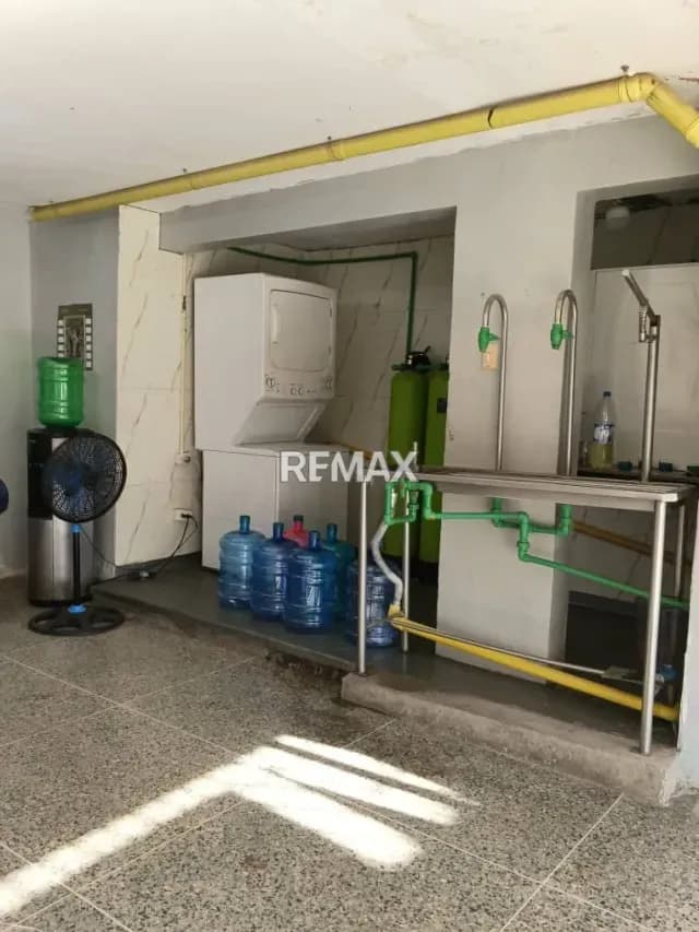 CASA COMERCIAL 3 EN 1, SECTOR VALLE FRÍO. Parroquia Santa Lucía