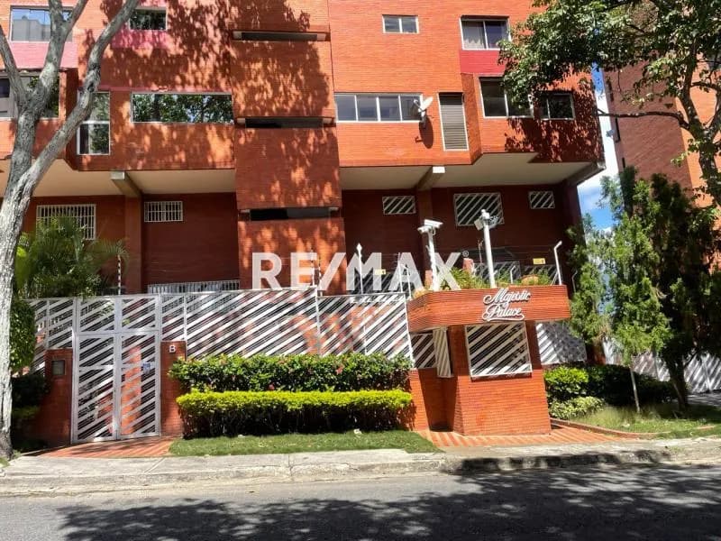 APTO. COLINAS DE VALLE ARRIBA 320 MT2 EN VENTA