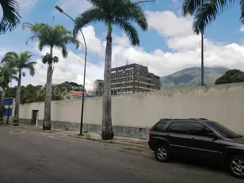 Terreno En Venta En El Bosque Chacao Caracas 8156 Metros