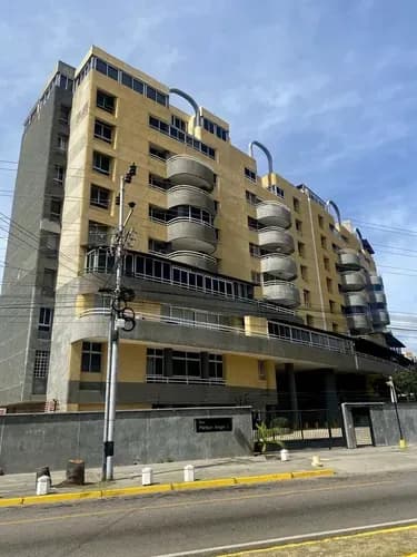 Apartamento En Playa El Angel Frente Farmatodo