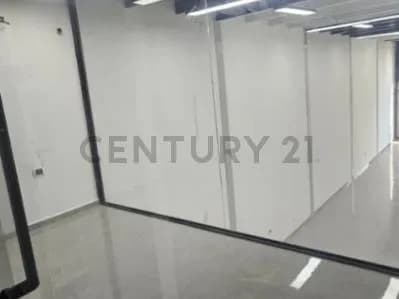 Alquiler de Local Comercial (remodelado) en Los Guajiros, Valencia