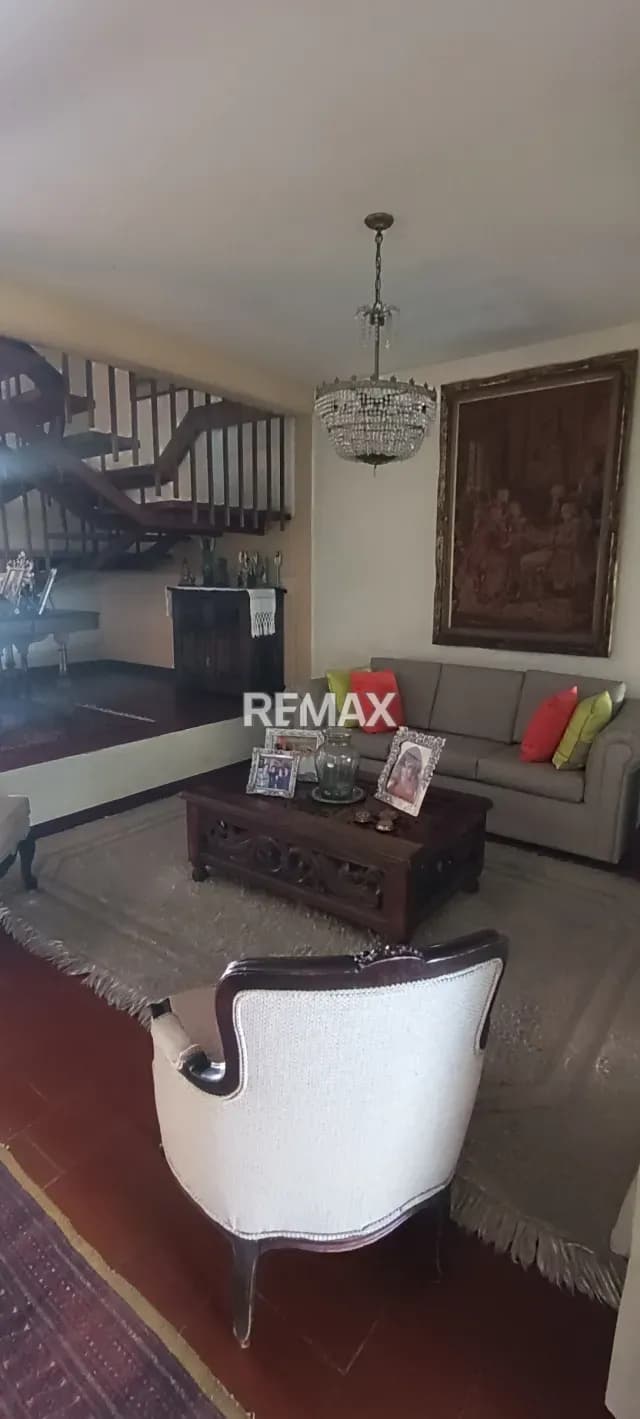 Venta de casa de 2 pisos en la urbanización los Libertadores Barquisimeto