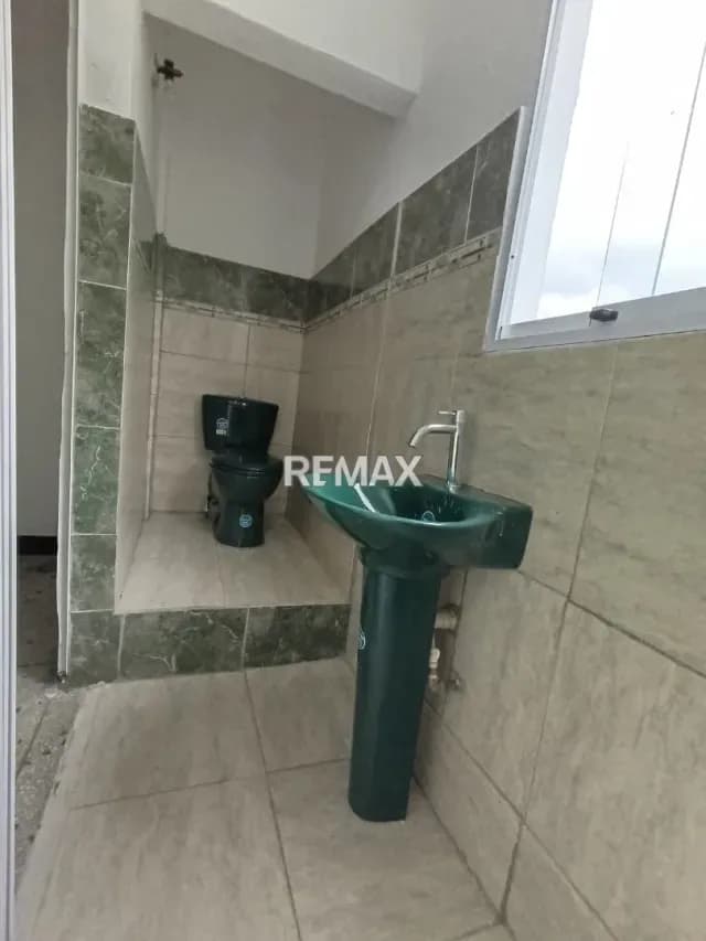 CONSULTORIO EN ALQUILER EN AV LIBERTADOR 2
