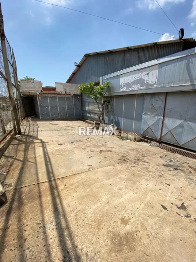 Galpon en avenida la limpia