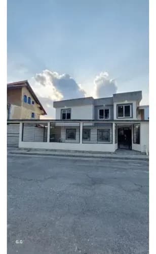 Casa Remodelada Urbanizacion Parque El Retiro San Antonio De Los Altos
