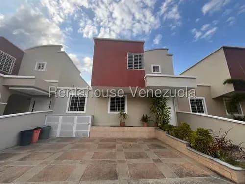 Jhanoski Alquila Casa En En Urbanizacion Ciudad Roca Zona Este Barquisimeto!! Jrh