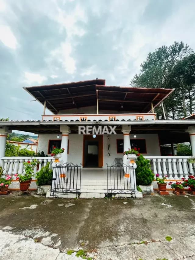 EN VENTA CASA EN EL VALLE