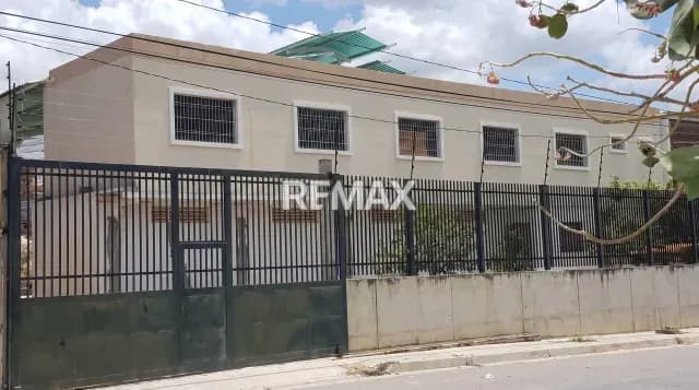 Excelente Galpón Industrial en Parcelamiento La Cúspide – Zona Industrial II, Barquisimeto