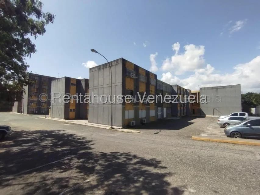 Apartamento (1 Nivel) en Alquiler en La Mora, Lara