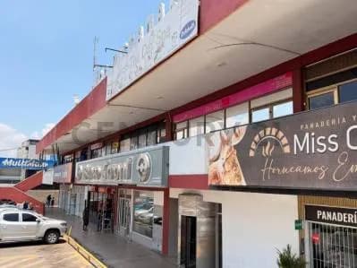 Local comercial en alquilar centro comercial vista mar