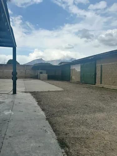 Galpón En Venta Guacara Vía Vigirima Sector Valle Dorado. Gerardo