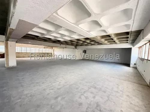 Piso Industrial En Alquiler En Guaicay Mls #26-19797 Dan