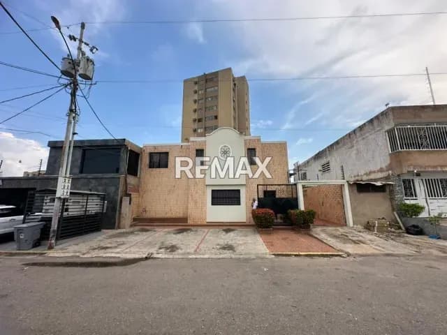 Casa Comercial en Alquiler, Sector Tierra Negra