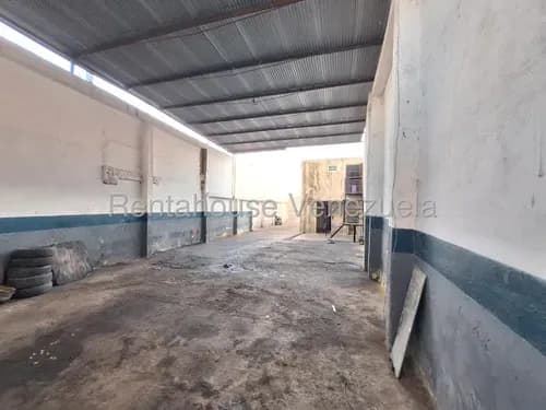 Galpón Con Local En El Centro: Ideal Para Repuestos Y Taller Mecánico @eloisabermudez.rah