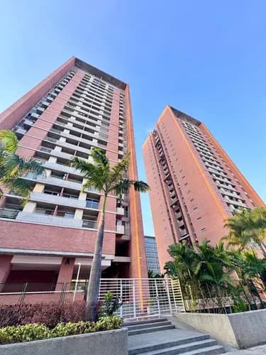 Alquilo Apartamento En Boleita, 90mts2. Residencia Premium, Excelentes Áreas Sociales, Dos Puestos Techados