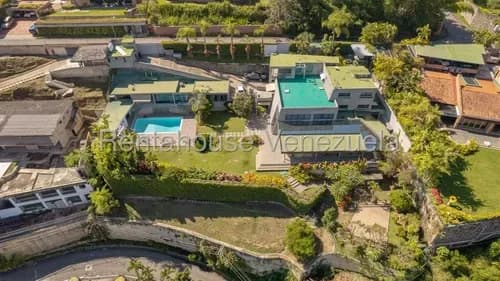 Ld Casa En Venta Urb. Cerro Verde, Caracas Yf 26-3651