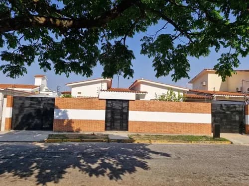 Casa Moderna Equipada Amplia Urb Valles De Camoruco Mg