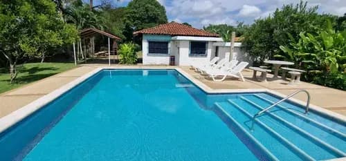 En Venta Espectacular Casa Vacacional Con Piscina En Urb. Flor De Mayo Rio Chico A 1 Hora Y 15 Minutos De Caracas