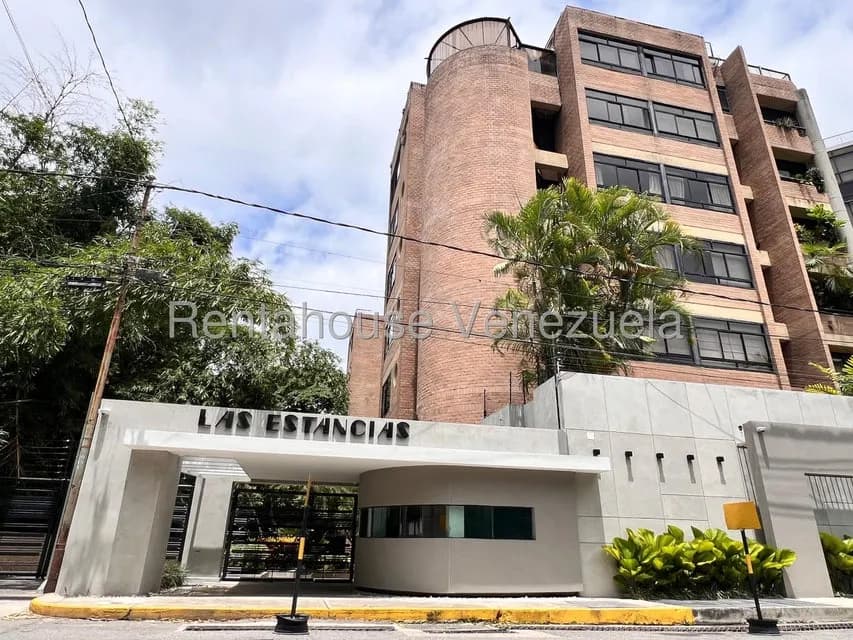 Apartamento (1 Nivel) en Alquiler en Los Palos Grandes, Distrito Metropolitano