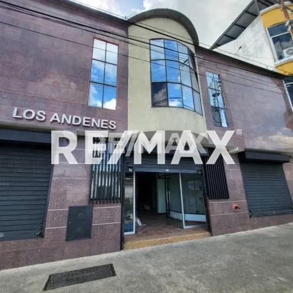 En Venta Centro Comercial Los Andenes, conformado por 19 locales, ubicado Guanare, en la Av. Unda entre Carreras 6 y 7, Guanare, Portuguesa, Venezuela