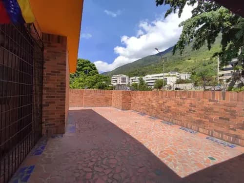 Casa En Venta / Los Dos Caminos / Parte Alta / Calle Cerrada / Cliente Directo / Lt