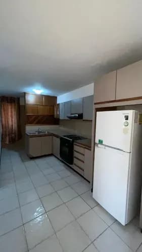 En Alquiler Apartamento En Alquiler En El Trigal Norte Resd. Diamante 22-60