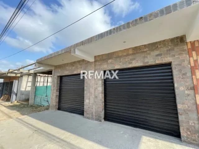 SE ALQUILA LOCALES COMERCIALES DE 31,5 METROS CUADRADOS CADA UNO EN LA AVENIDA HUGO CHAVEZ DE TUCACAS.