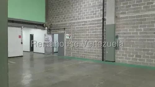 Local En Alquiler Zona Industrial Los Naranjos Guarenas 26-4820