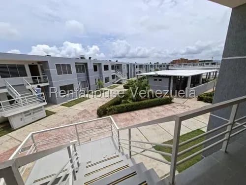 Teresita Luigi Vende Apartamento Ubicado En Chichiriviche, Flamingo, Inversión Inteligente Con Pozo Gigante Y Planta Totalmente Remodelado Y Equipado. 26-18124 Abr29