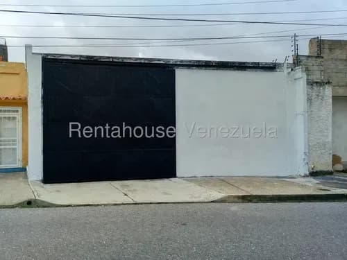 En Alquiler Galpón Con Áreas De Depósitos Y De Oficinas Para Comenzar Desde Ya Tus Actividades En La Candelaria - Valencia (#26-4648). Adicional Un Espacios De Mezanina Para Construir Y Ampliar.